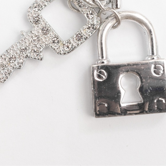 Silver tone link necklace toggle front closure & lock & key with clear stones - Picture 8 of 12
